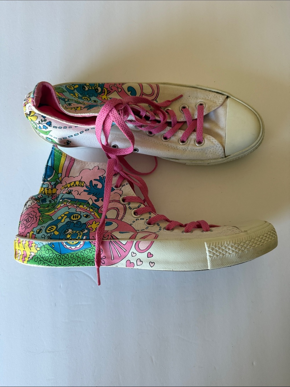 Converse High-Top Sneakers doodle graffiti in White and Pink Colorful Print 9